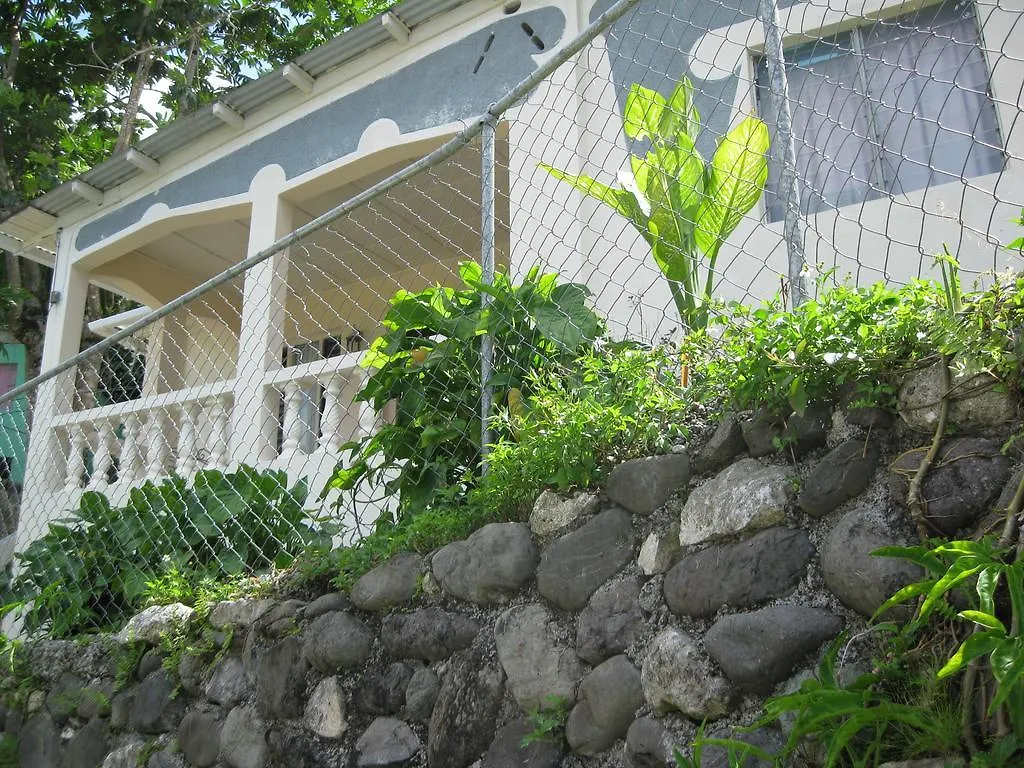 Pineapple Hill Sea View Cottage Port Antonio 0*,  Jamaica